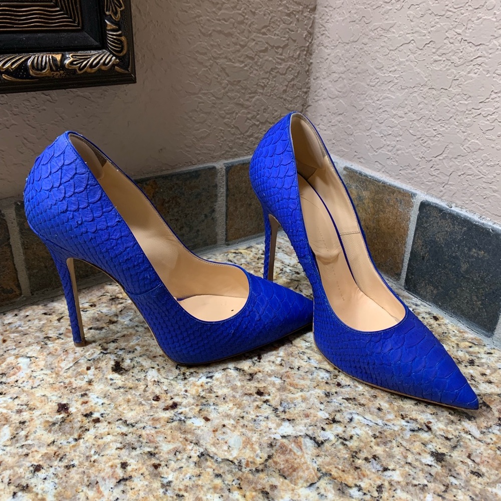 Giuseppe Zanotti Yvette Blue Python Heels Sz 39 - image 1